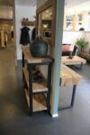 Dressoir zwart staal met oud eiken schappen - Afbeelding 3