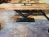 Tafel oud eiken met zwarte V poot - Afbeelding 3