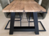 eikenhouten tafel met stalen poten