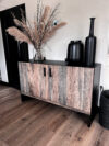 Kast oud eiken. dressoir eiken oud eiken kast robuuste kast stalen kast