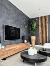 Lattenwand en tv-meubel eikenhout