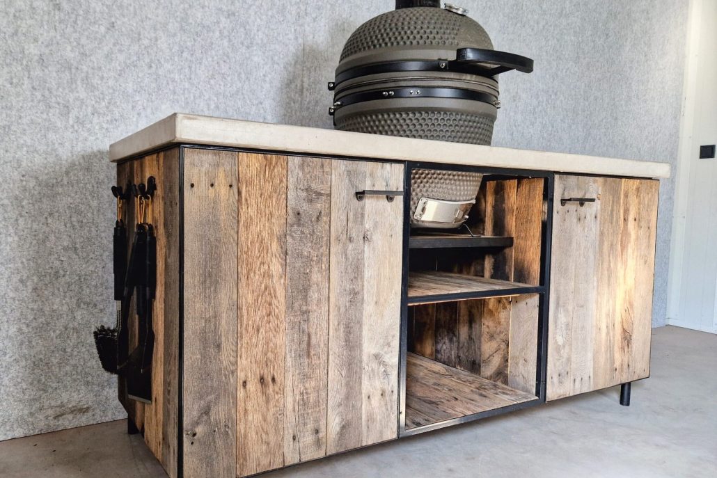 Buitenkeuken, oud eiken